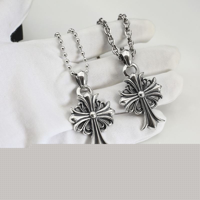 Ch**me He**ts necklaces